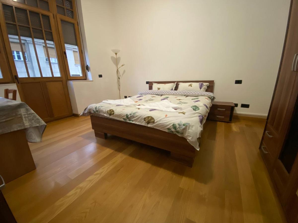 شقة Apartament Piata Victoriei تيميشورا المظهر الخارجي الصورة